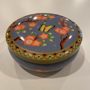 Vintage Daher New York Butterfly Tin Made in England